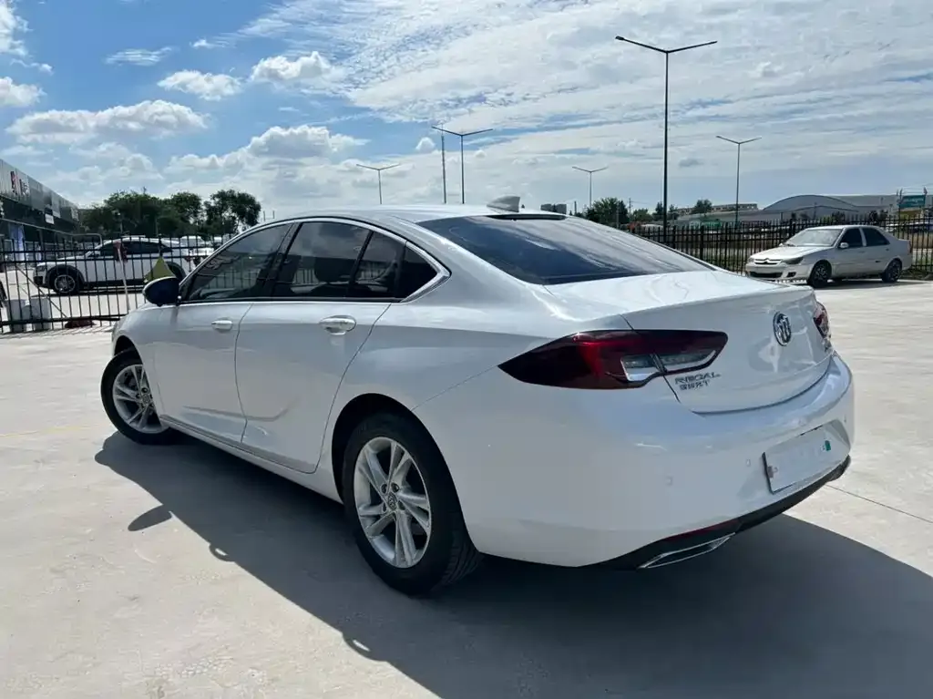 Buick Regal — фото 4