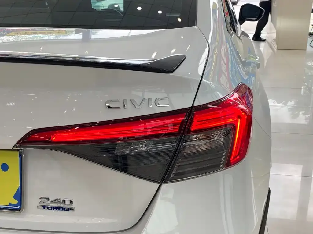 Honda Civic — фото 4