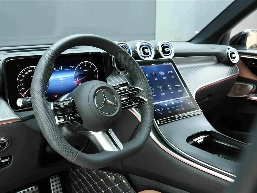 Mercedes-Benz GLC — фото 9