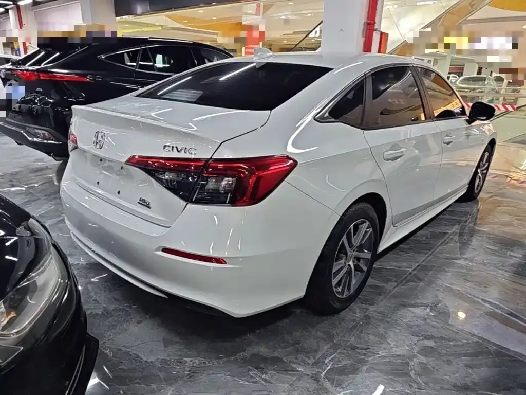 Honda Civic — фото 10