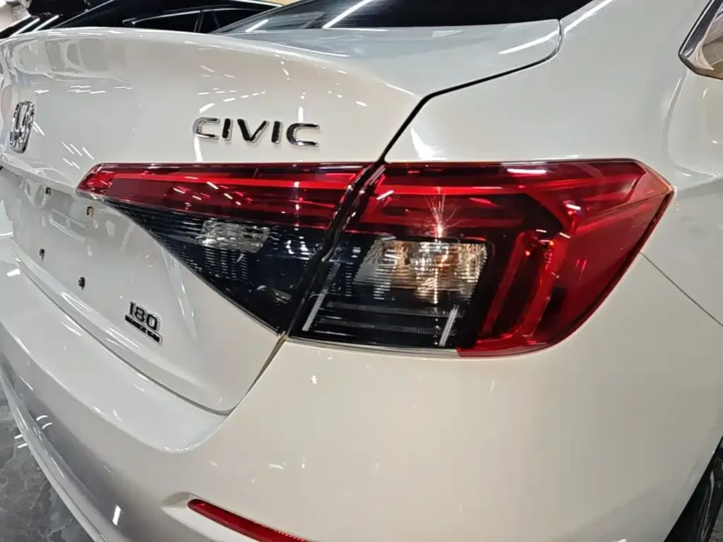 Honda Civic — фото 7