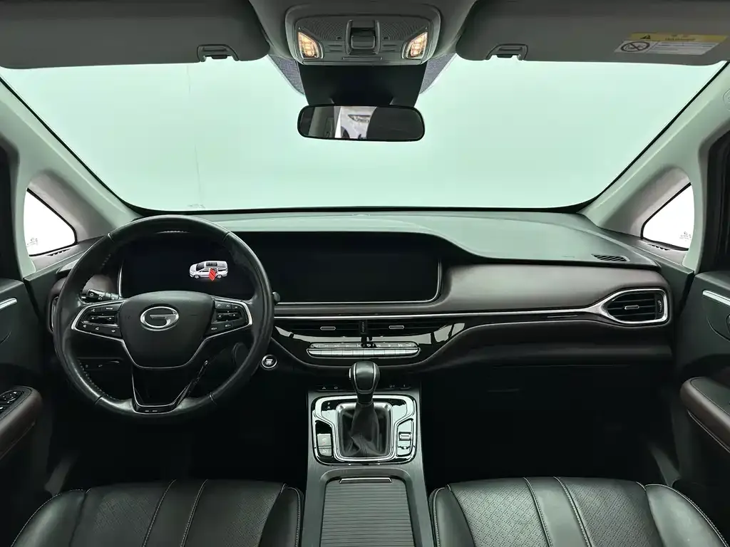GAC Motor Trumpchi M6 — фото 6