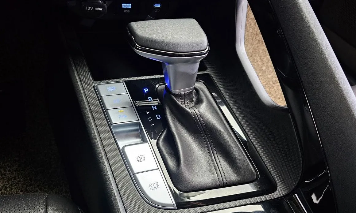 Hyundai AVANTE 2024 из KR, фото 2