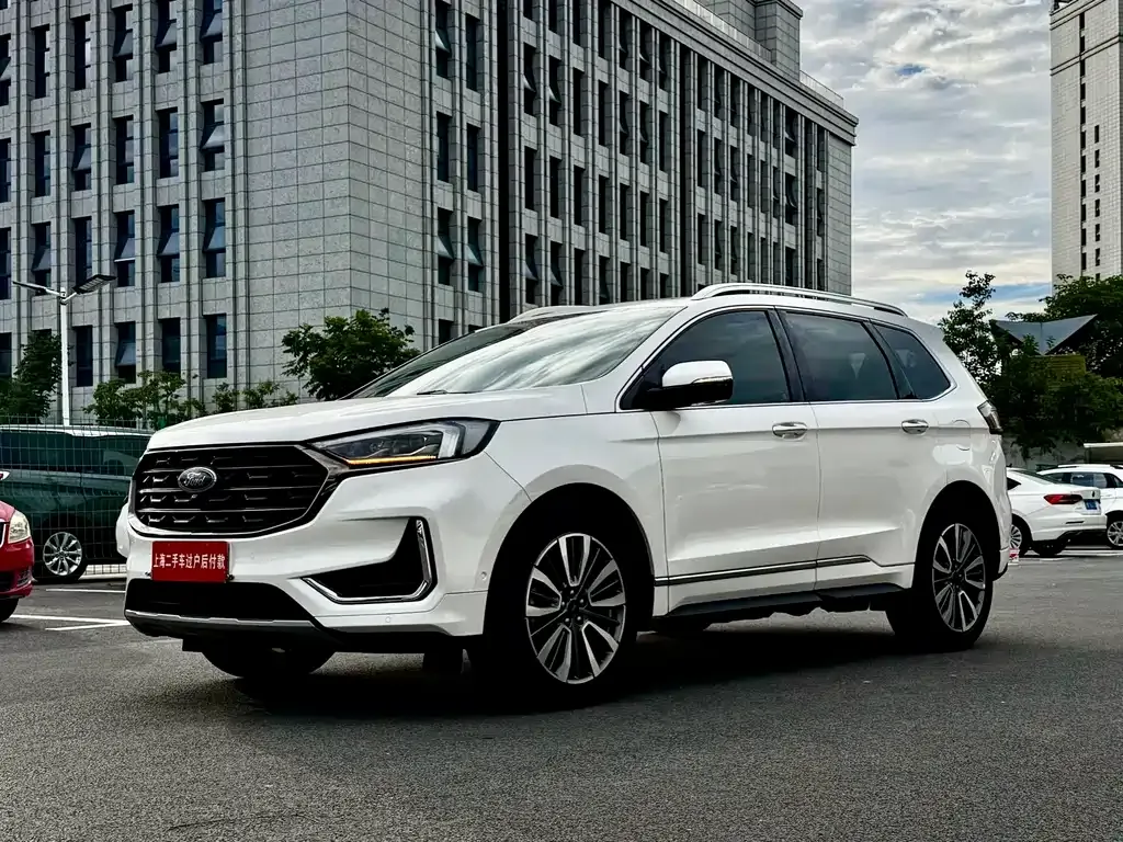 Ford Edge — фото 8