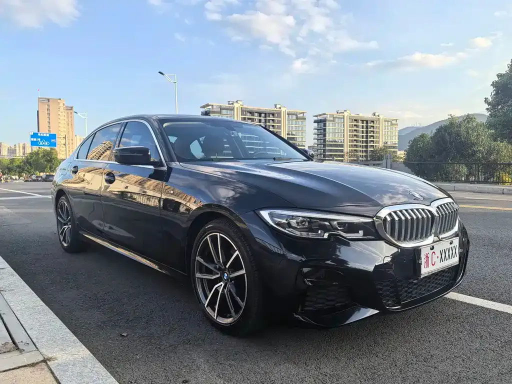 BMW 3 Series 2022 из CN, фото 2