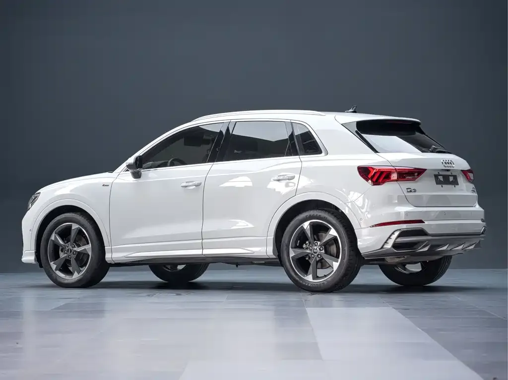 Audi Q3 — фото 8