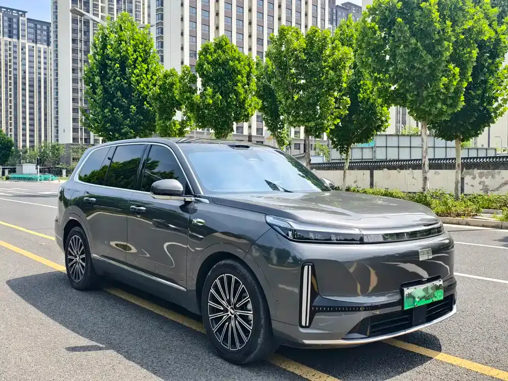 Geely Galaxy M9 — фото 8