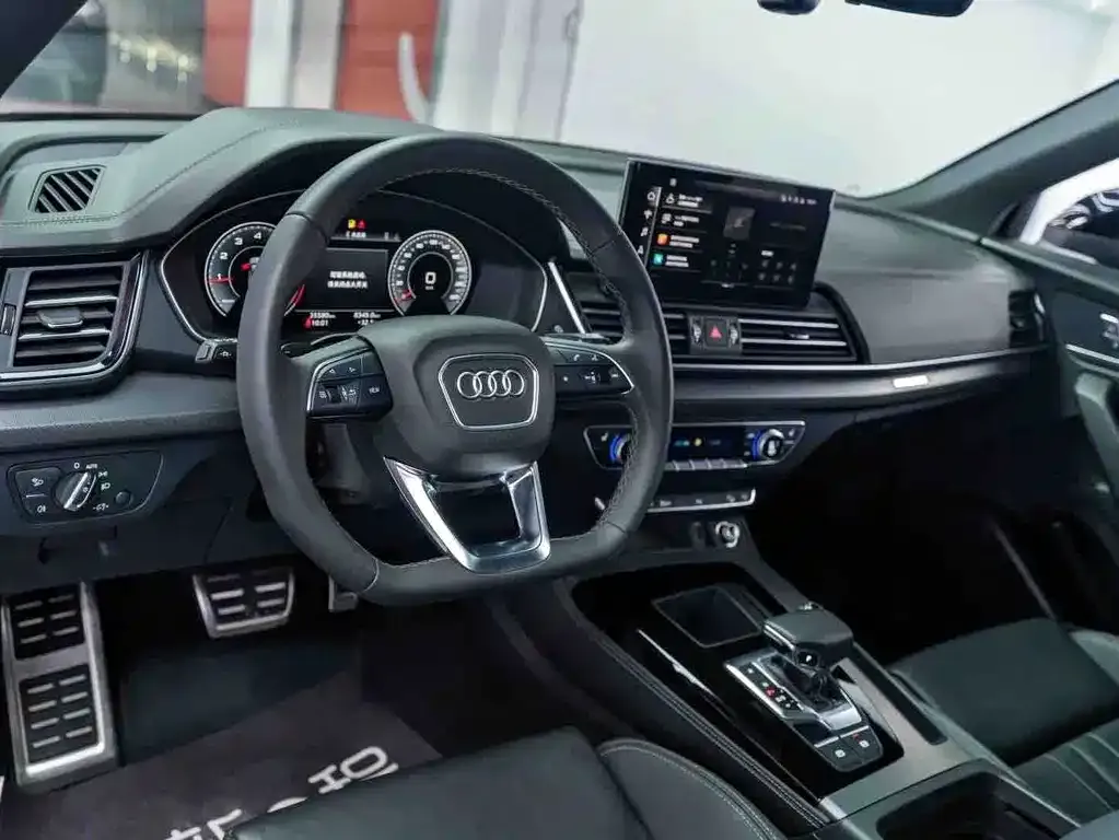 Audi Q5L — фото 4