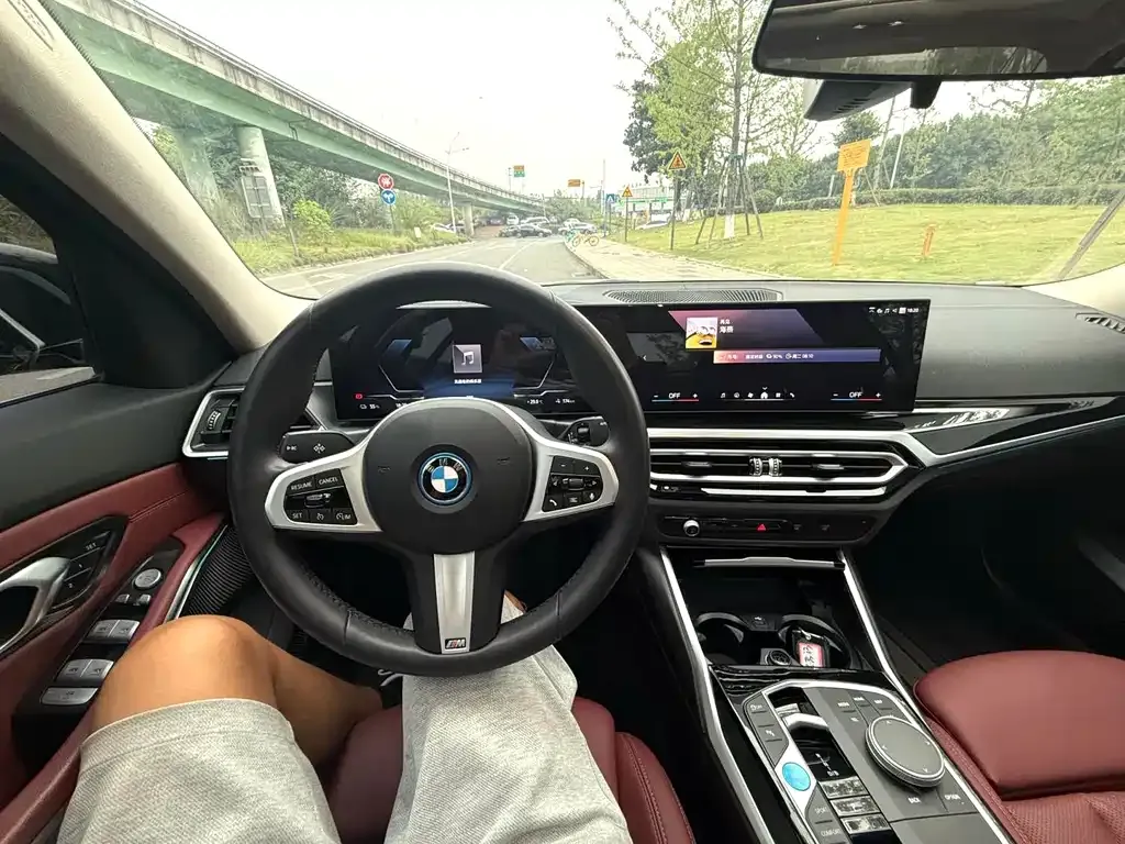 BMW i3 2024 из CN, фото 3