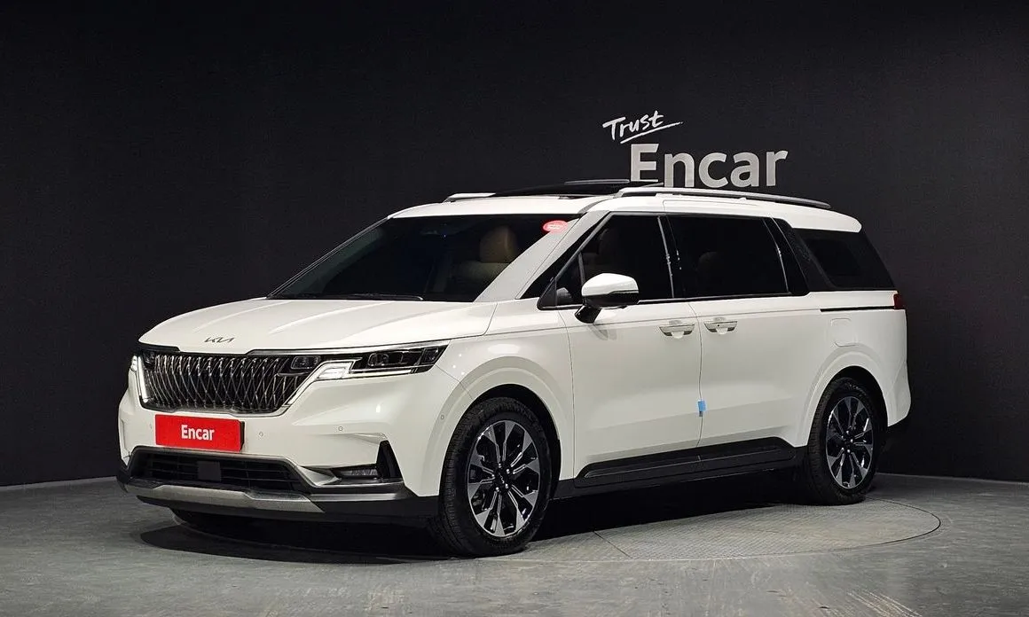Kia Carnival — фото 1