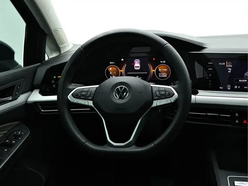 Volkswagen Golf — фото 10