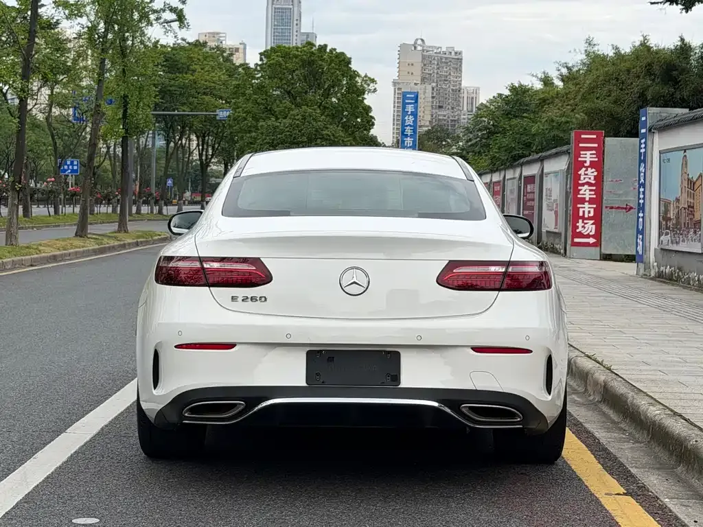 Mercedes-Benz E-Class (Import) — фото 2