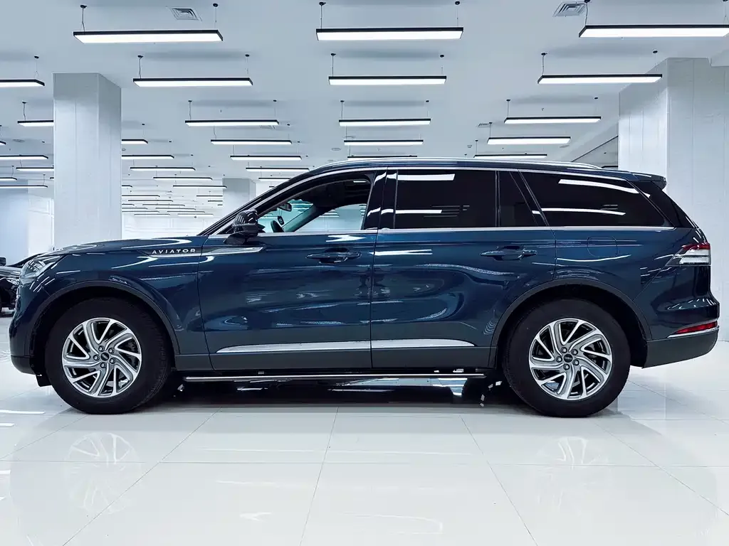 Lincoln Aviator — фото 5