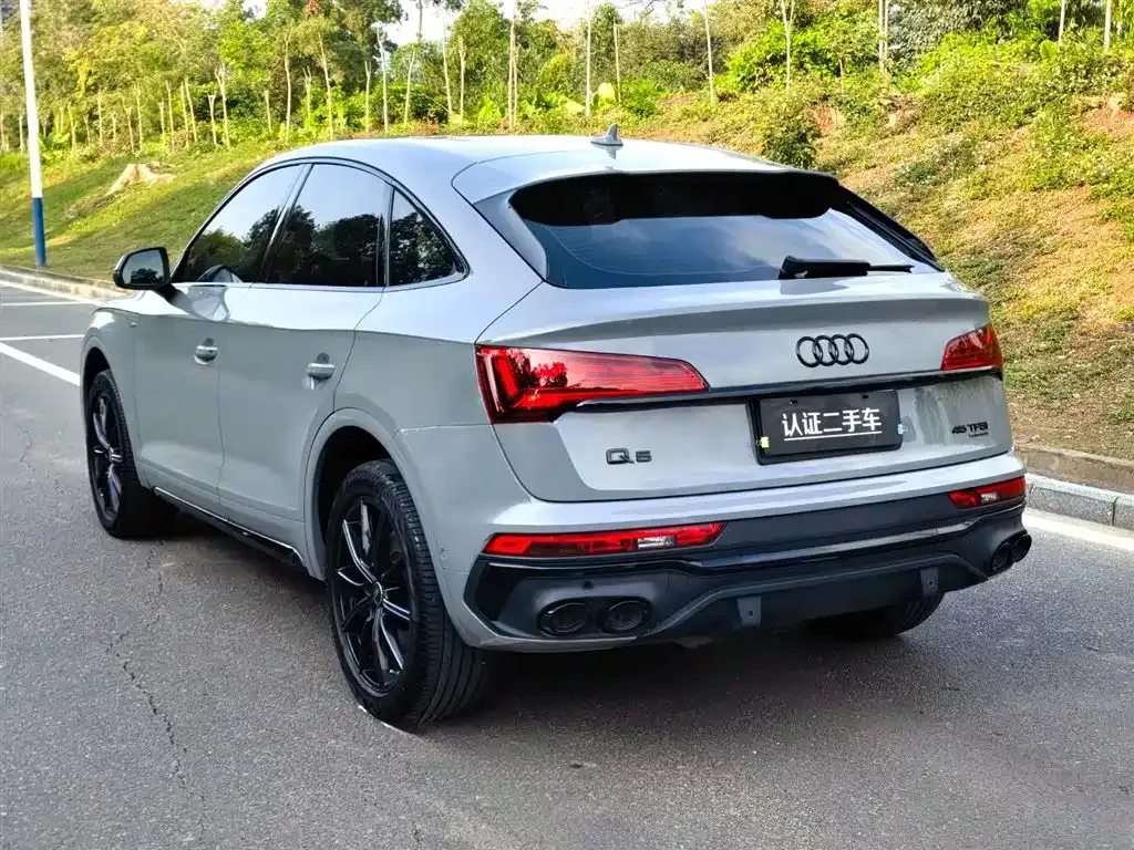 Audi Q5L Sportback — фото 7