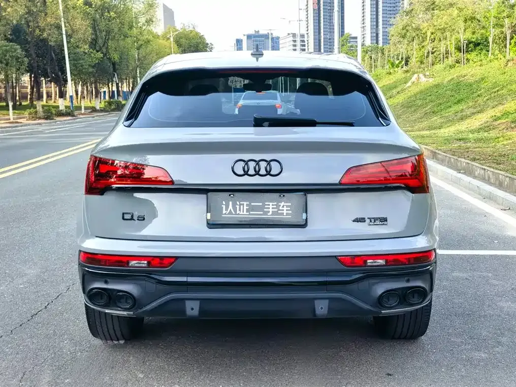 Audi Q5L Sportback — фото 10