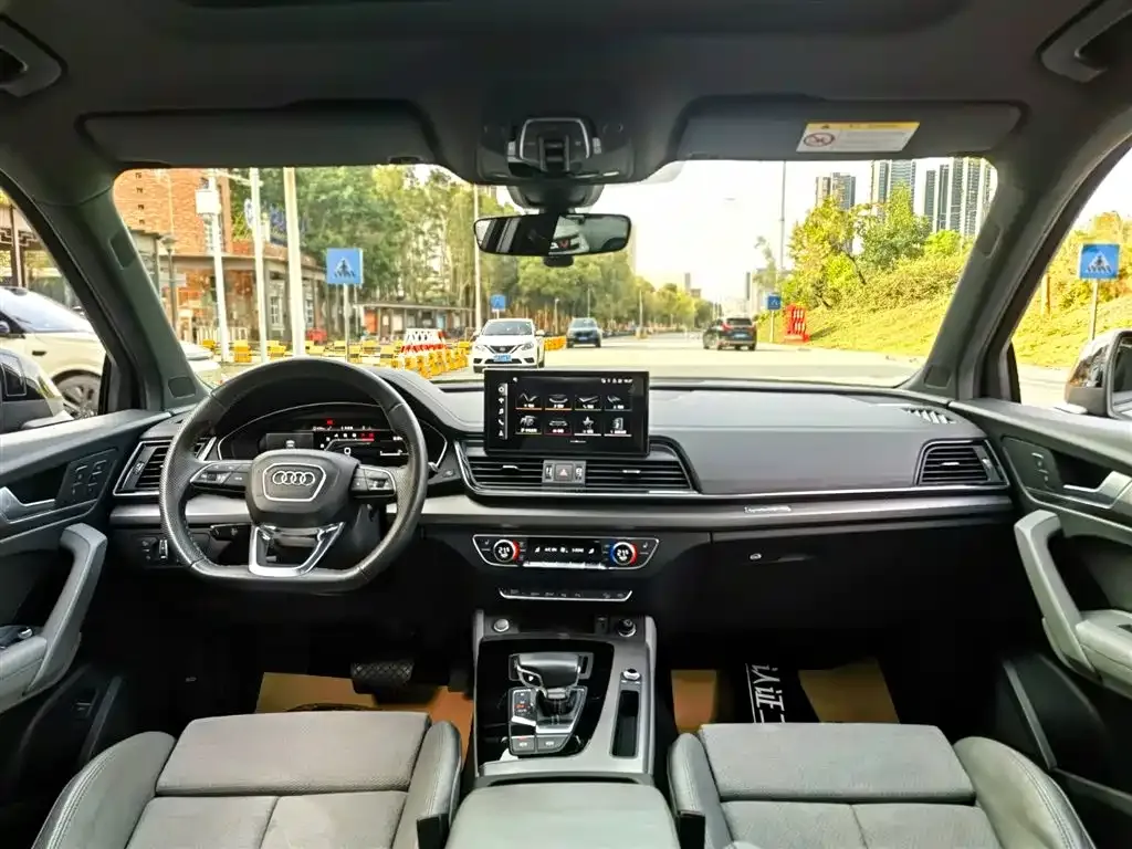 Audi Q5L Sportback — фото 2