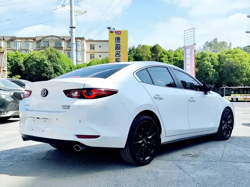 Mazda 3 Axela — фото 4
