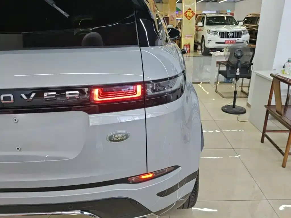 Land Rover Evoque — фото 10