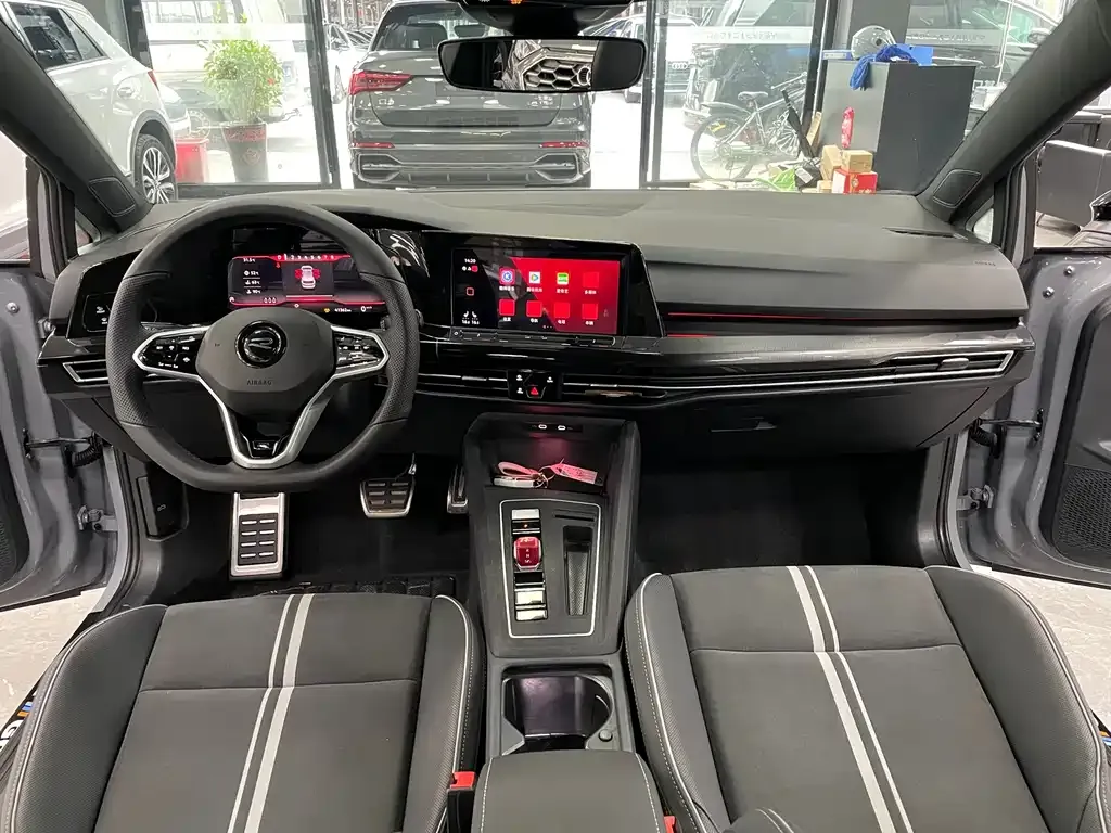 Volkswagen Golf — фото 4