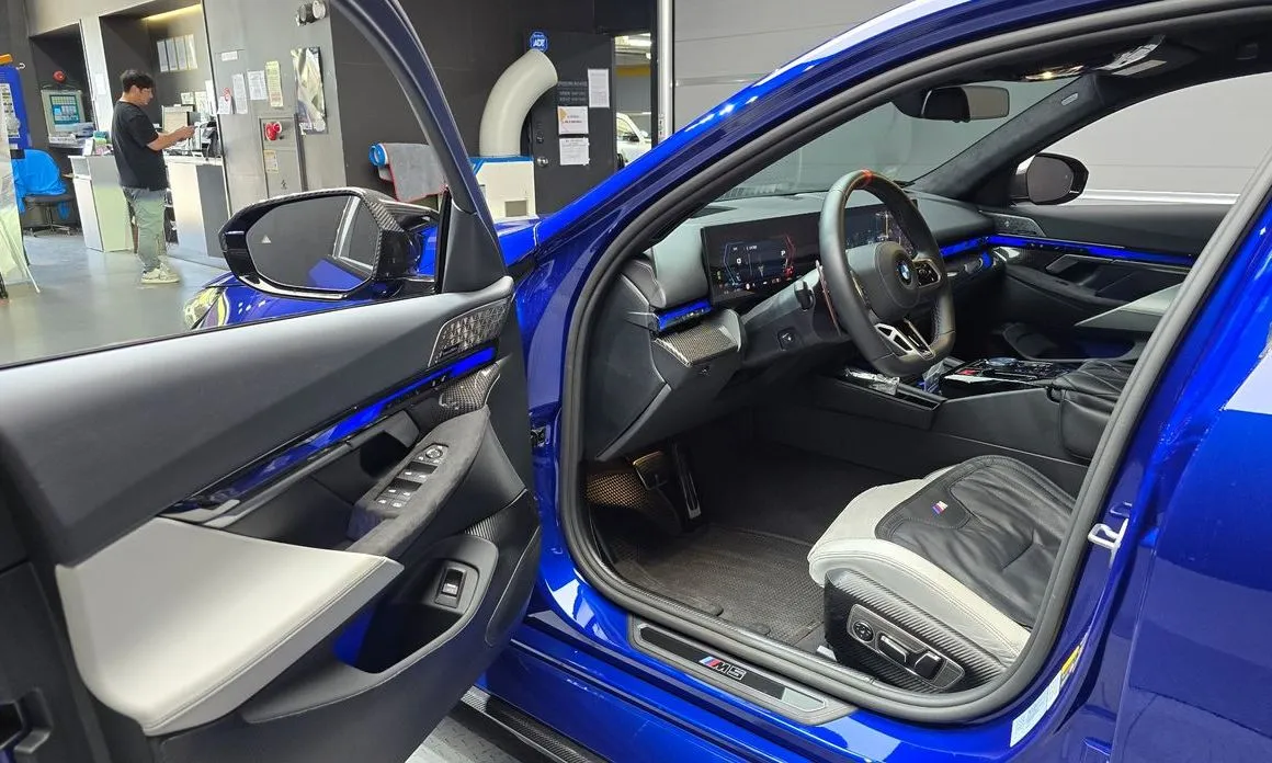 BMW M5 2025 из KR, фото 8