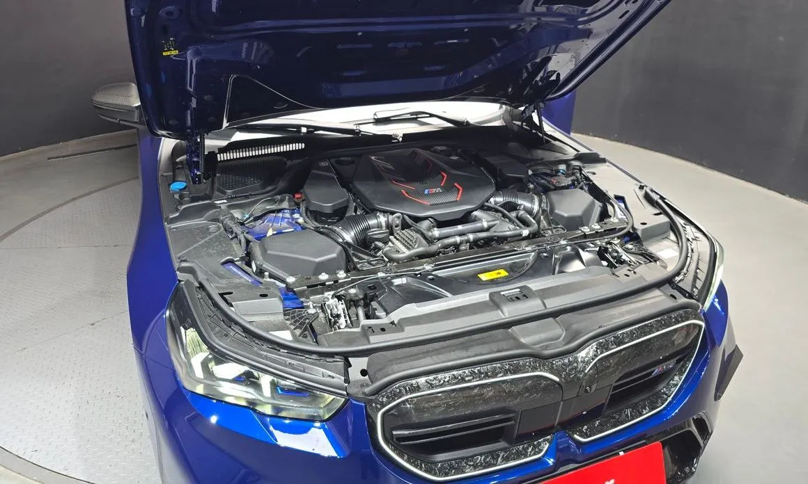 BMW M5 2025 из KR, фото 9