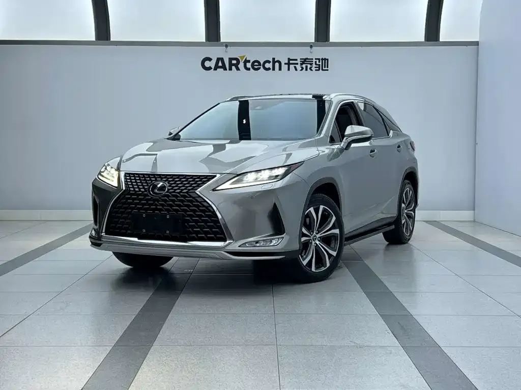 Lexus RX — фото 1