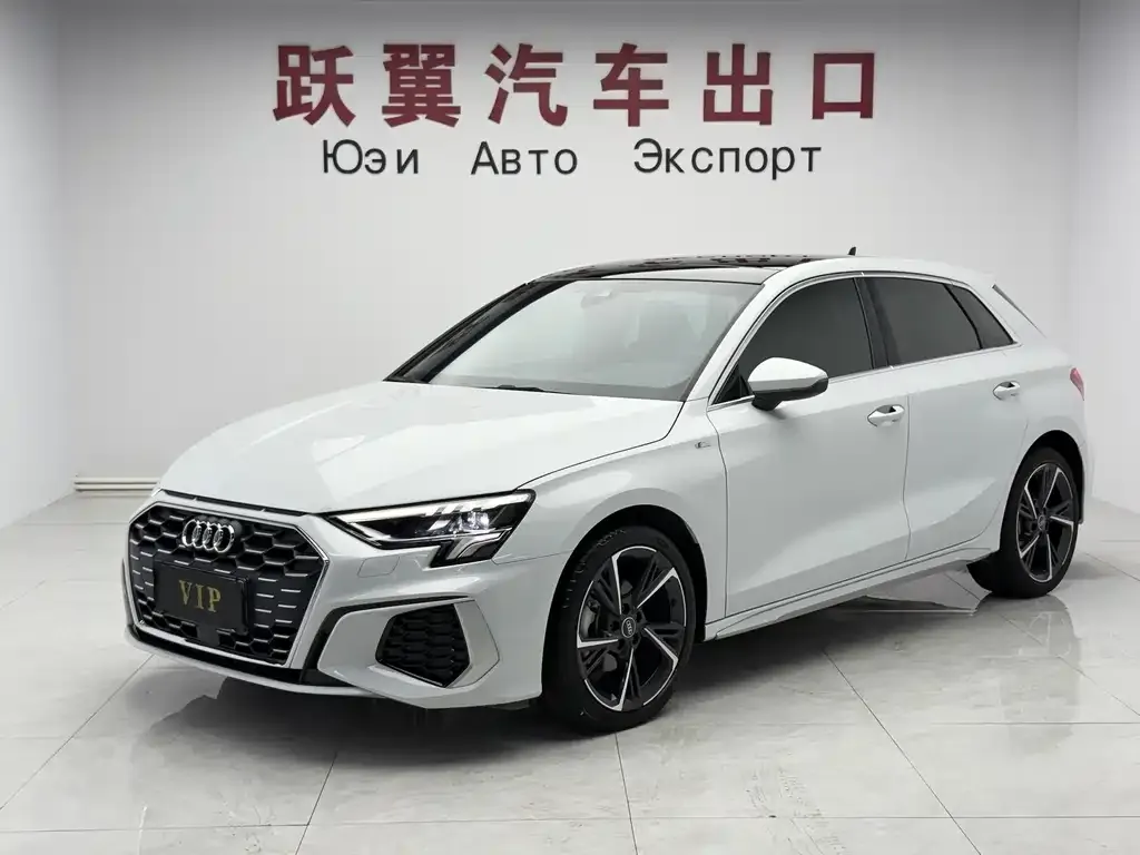Audi A3 — фото 1