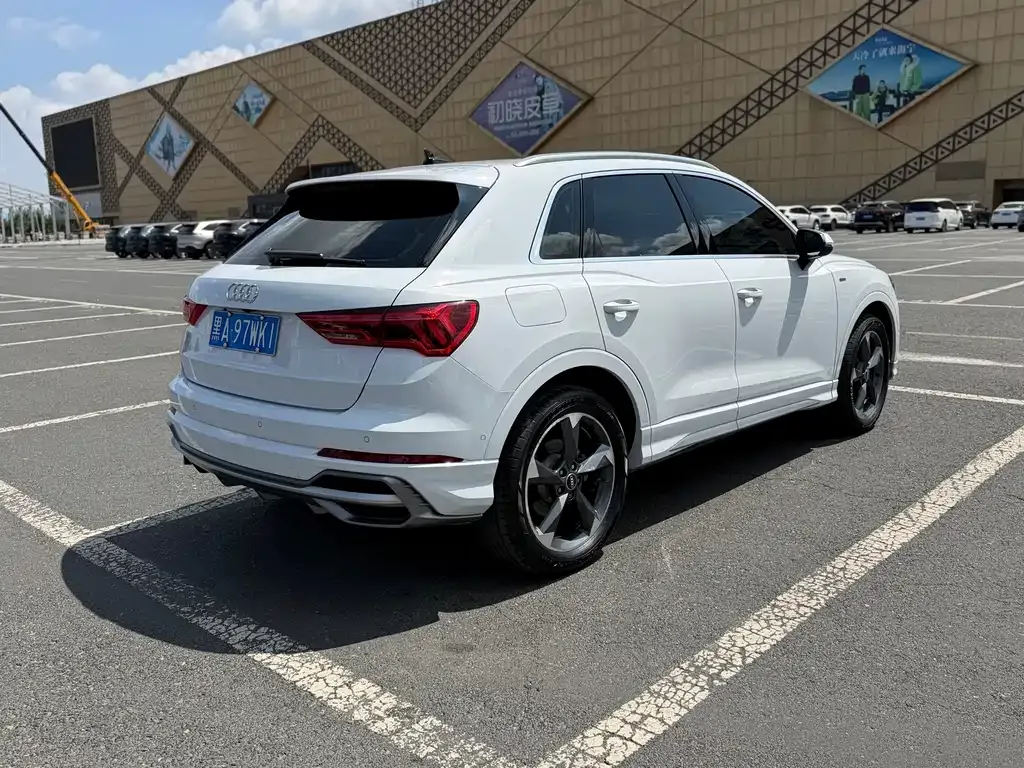 Audi Q3 — фото 9