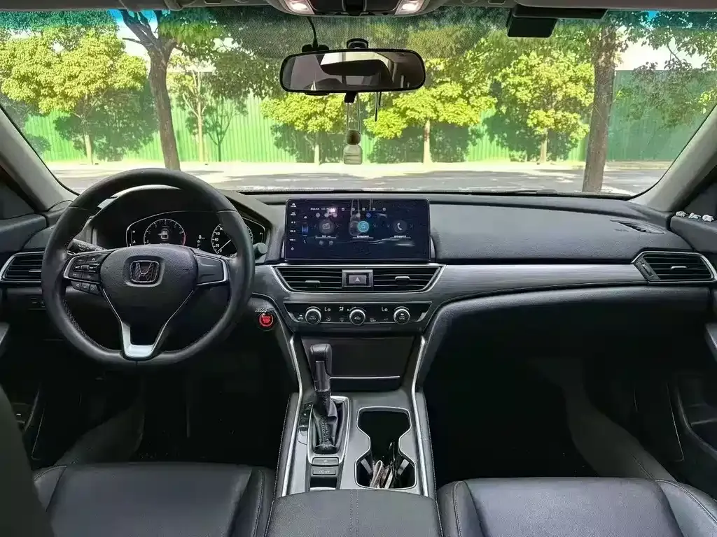 Honda Accord — фото 3