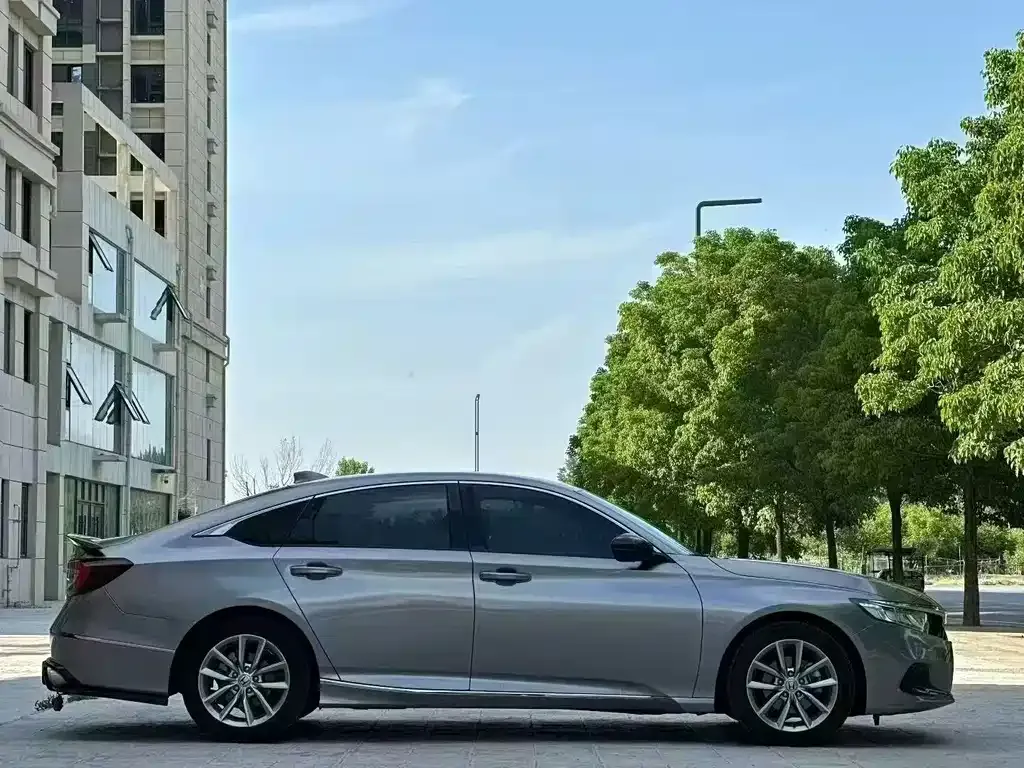 Honda Accord — фото 6