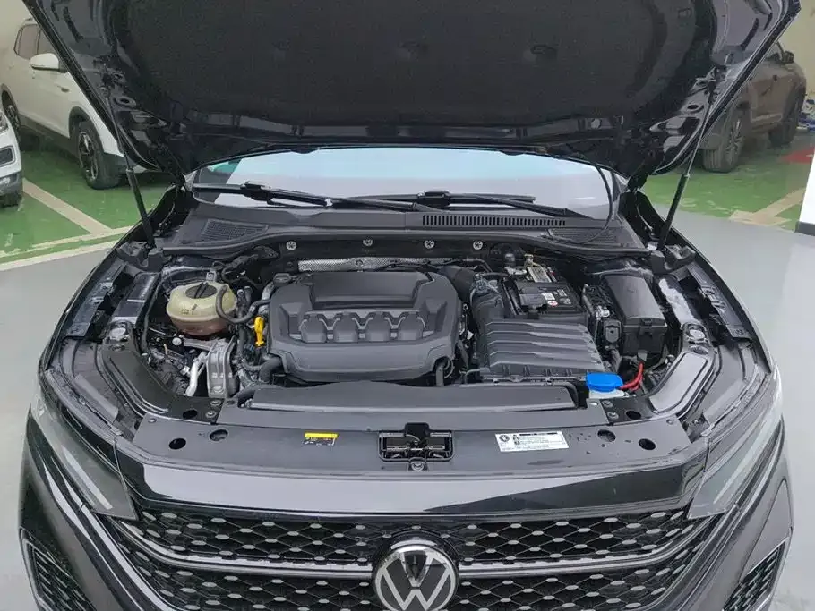 Volkswagen Passat — фото 7