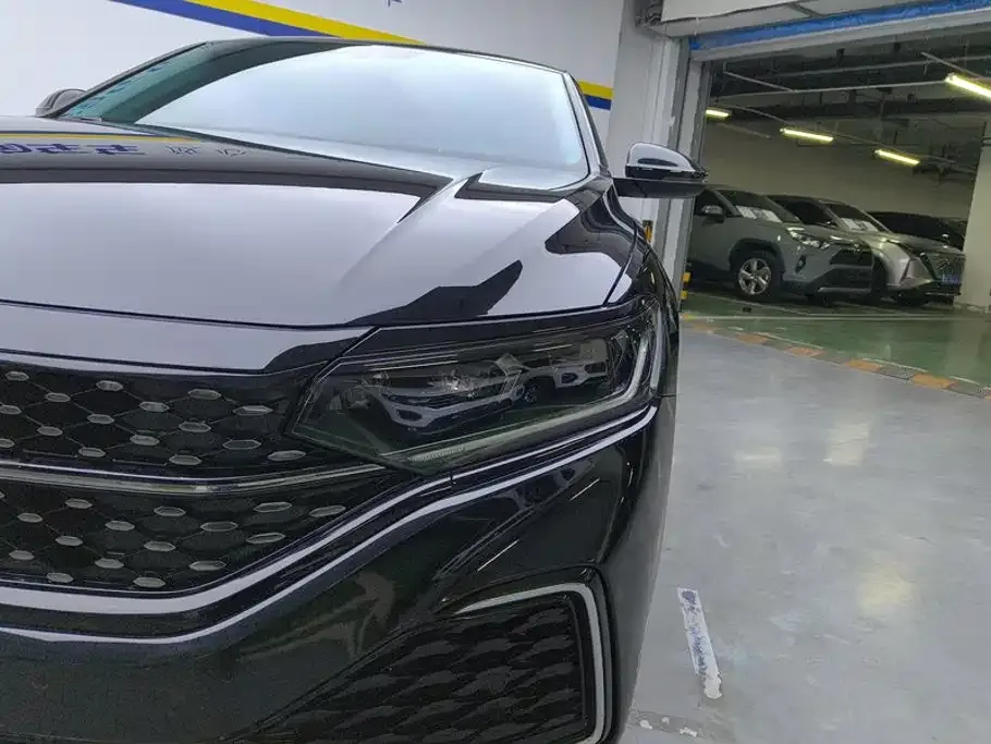 Volkswagen Passat — фото 5