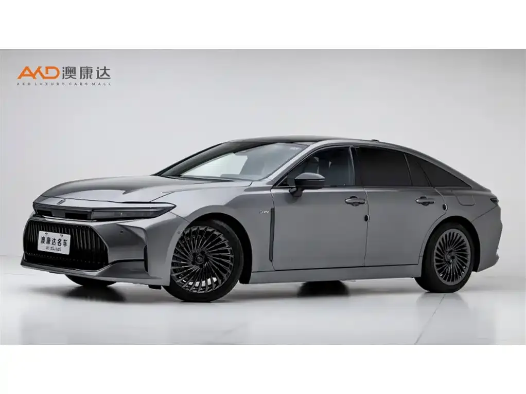 Toyota Crown (Import) — фото 1