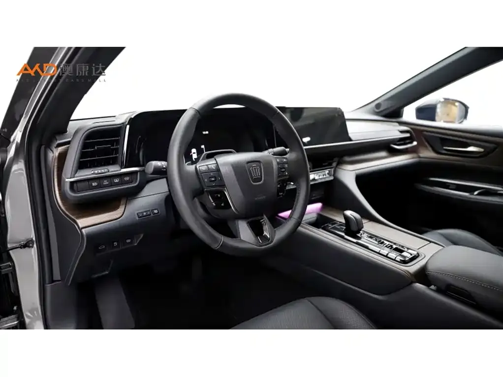 Toyota Crown (Import) — фото 10