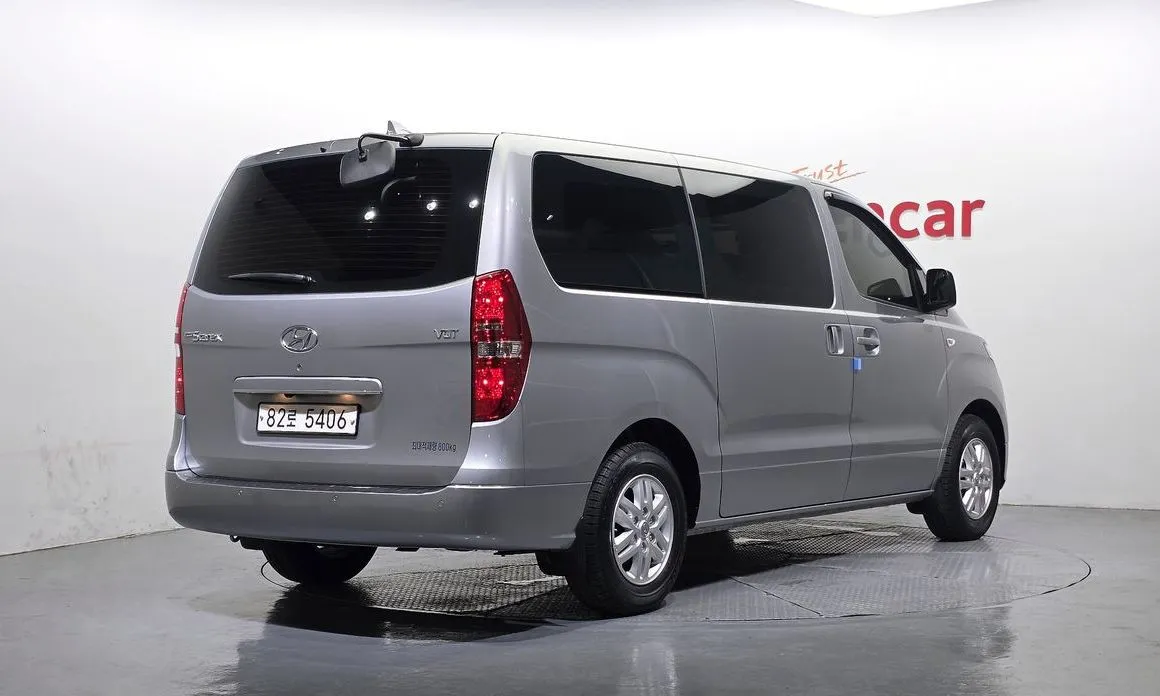Hyundai Starex — фото 3