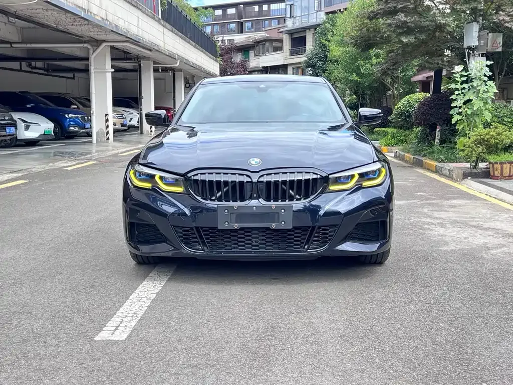 BMW 3 Series — фото 1