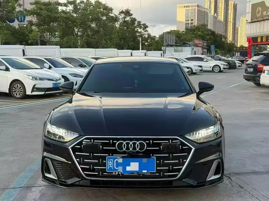 Audi A7L — фото 7