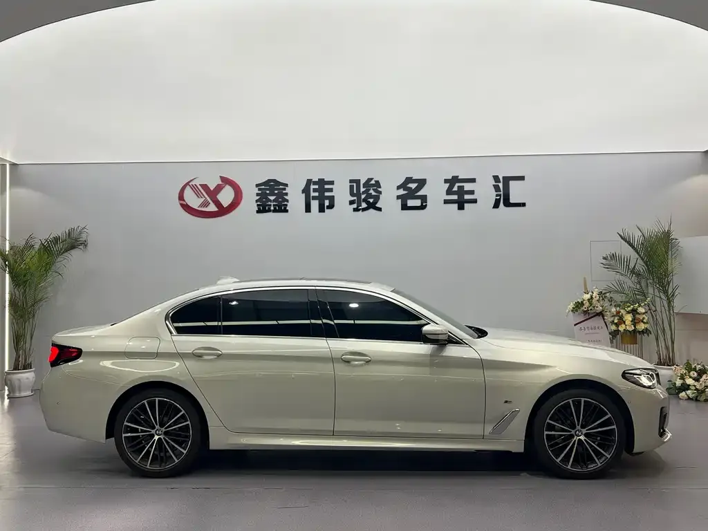 BMW 5 Series — фото 2