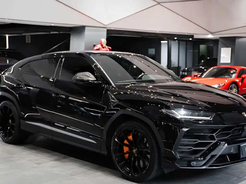Lamborghini Urus — фото 9