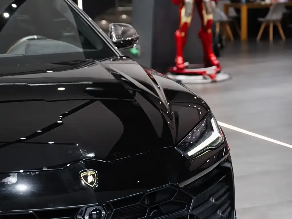Lamborghini Urus — фото 10