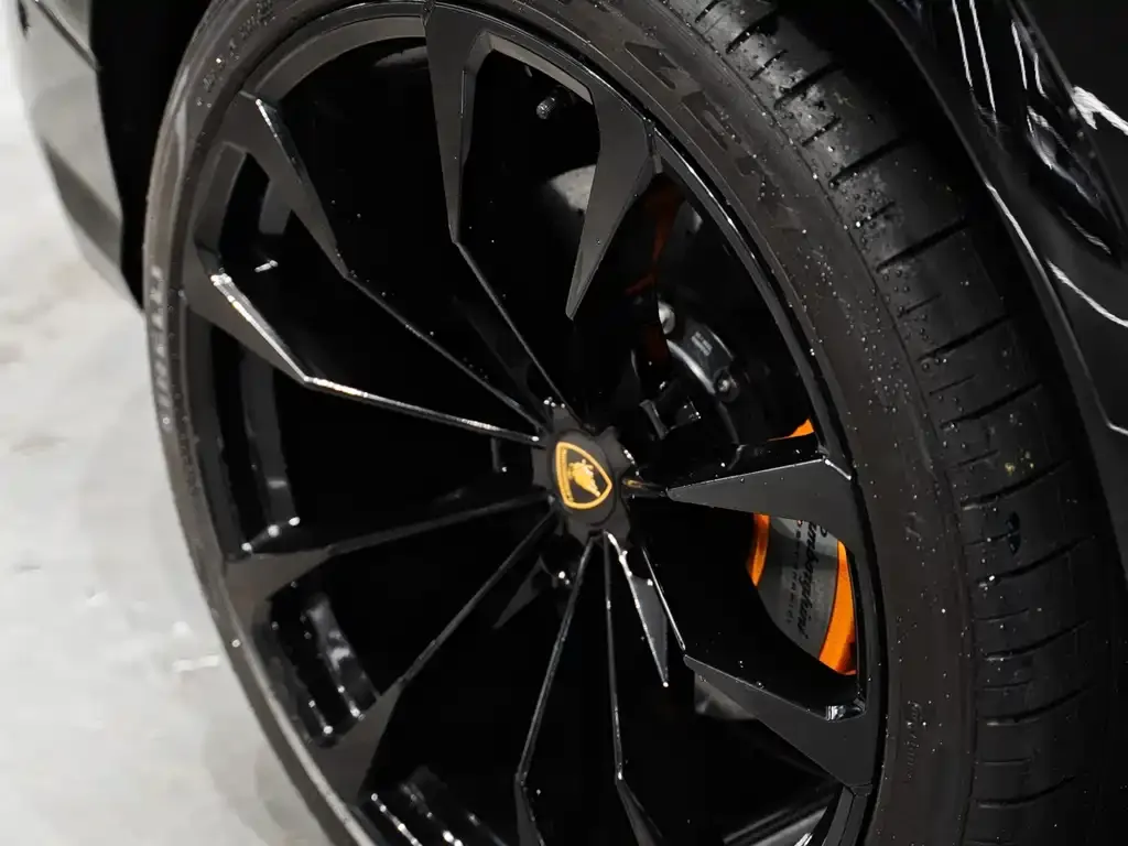 Lamborghini Urus — фото 8
