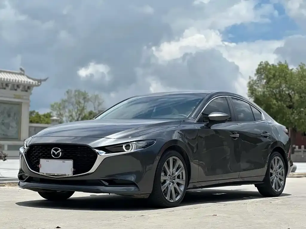 Mazda 3 Axela — фото 1