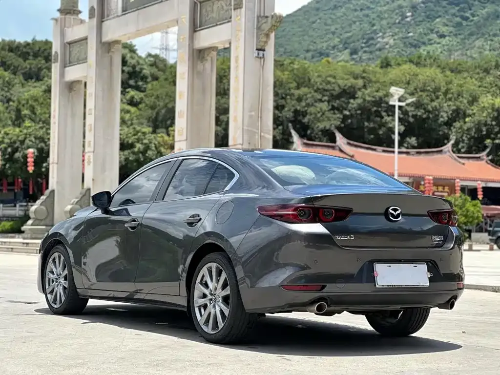 Mazda 3 Axela — фото 6