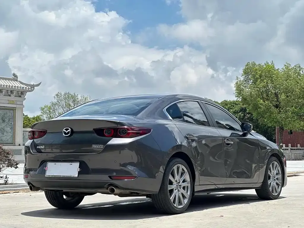 Mazda 3 Axela — фото 4