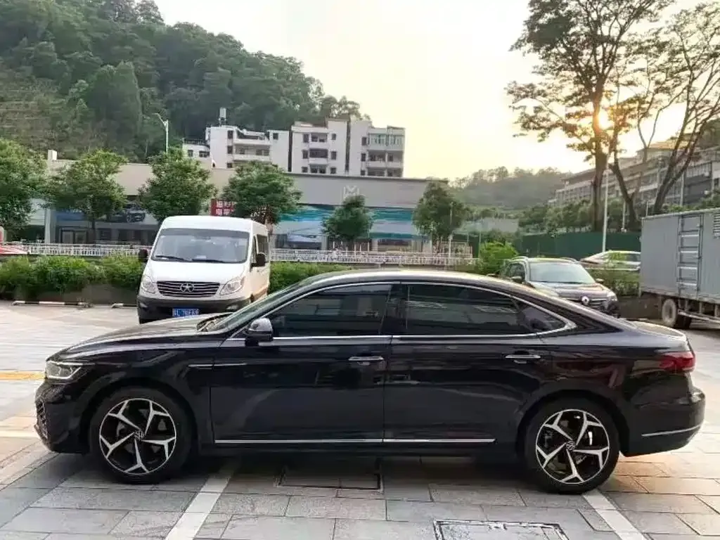 Volkswagen Passat — фото 4