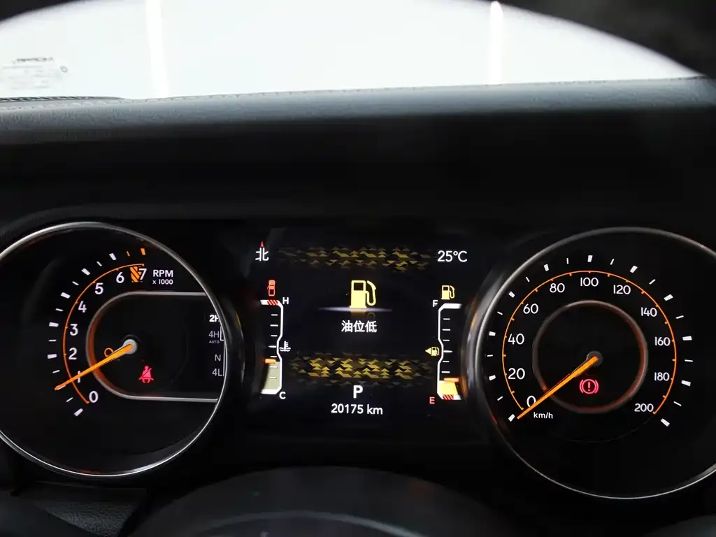 Jeep Gladiator 2023 из CN, фото 6