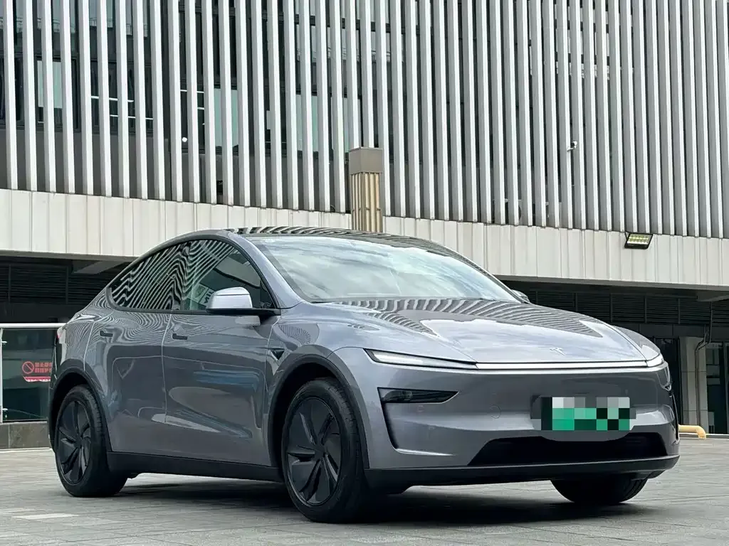 Tesla Model Y — фото 2