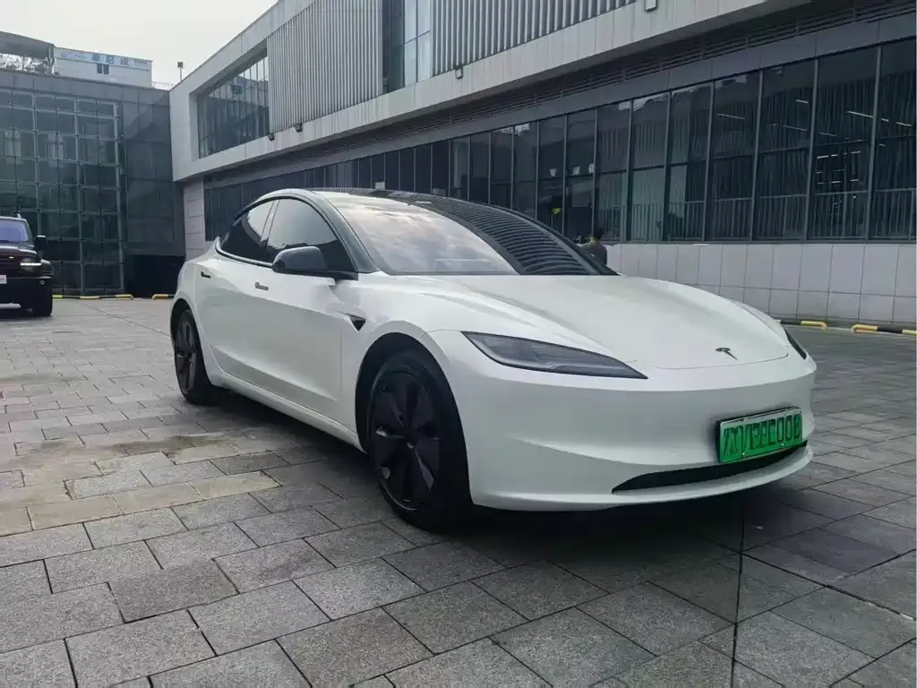 Tesla Model 3 — фото 5