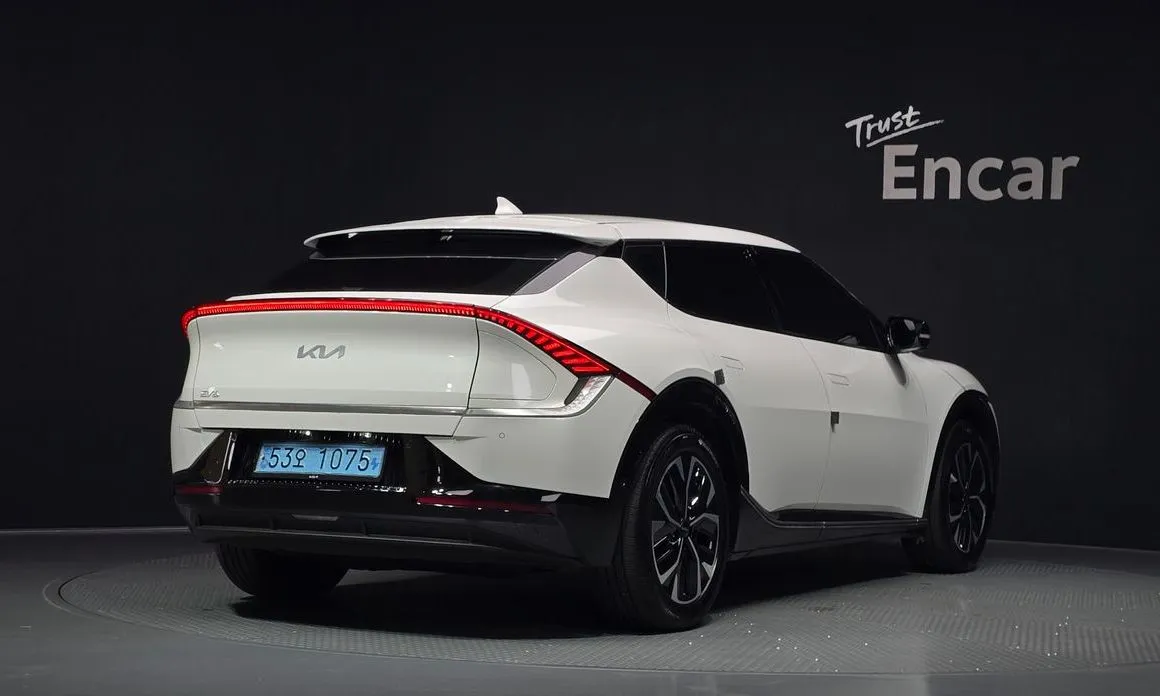 Kia EV6 — фото 9