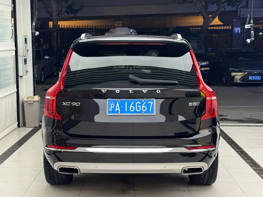 Volvo XC90 — фото 6